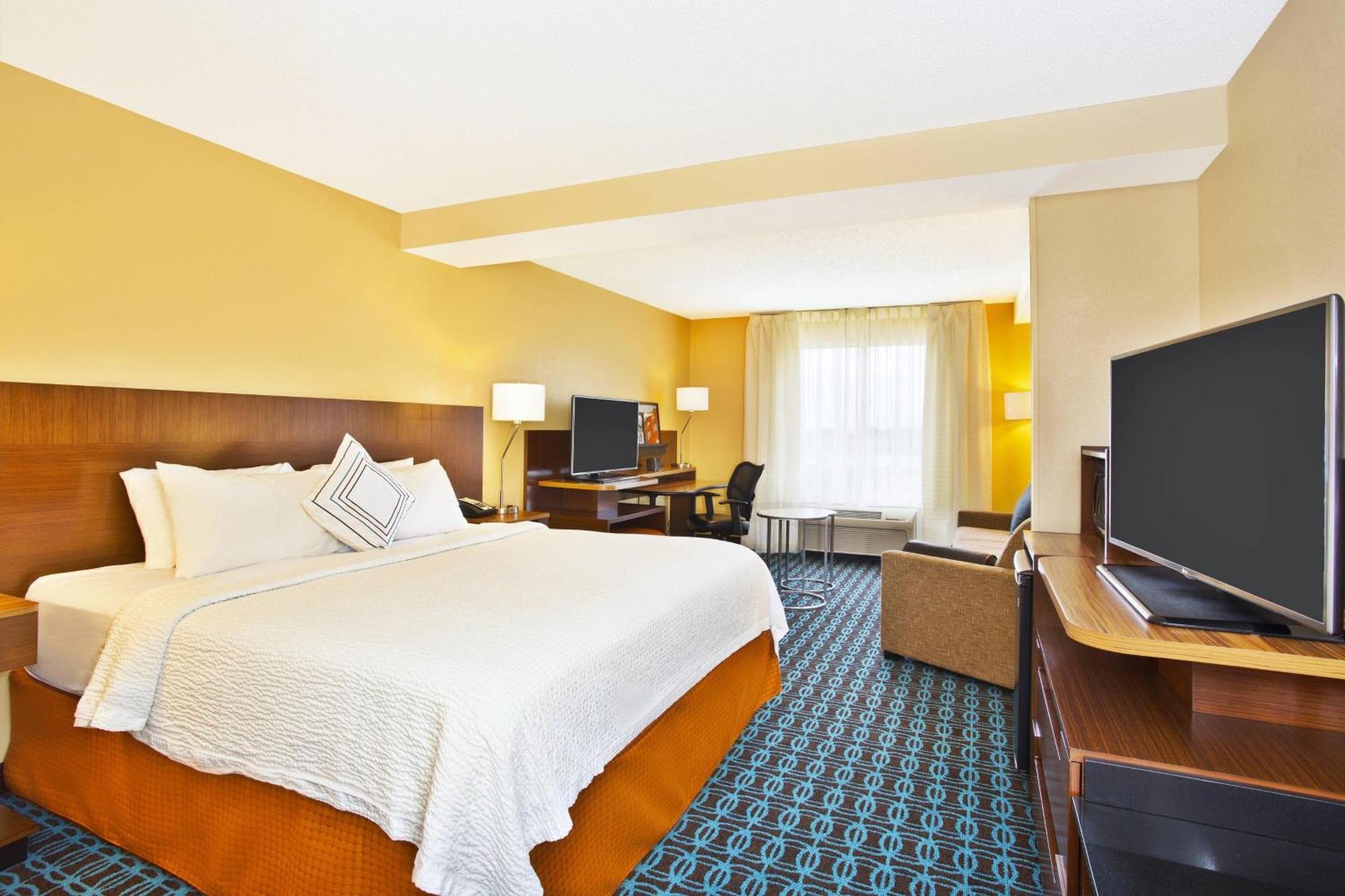 Fairfield & By Marriott West/middleton Hotel 3*